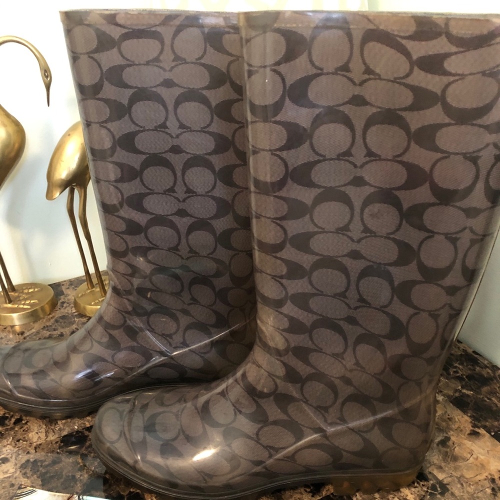 ☔️ Coach Rain boots ☔️